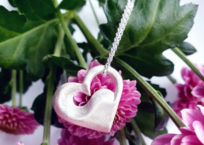 Online-Shop Eva Simon Schmuck Galerie Herz Welle Anhänger 925 silber